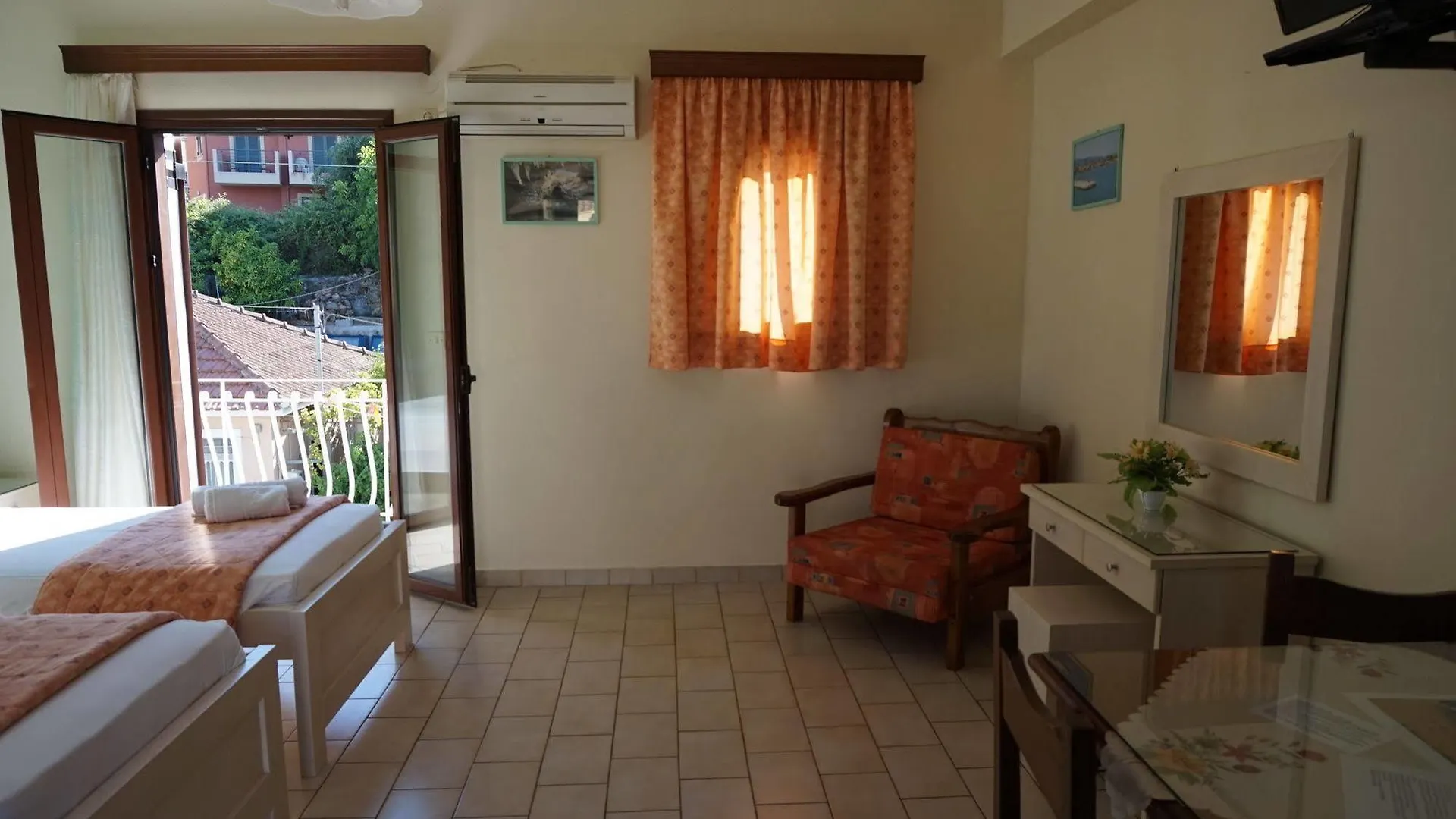 ** Ξενοδοχείο με διαμερίσματα Byron Hotel Αργοστόλι Ελλάδα